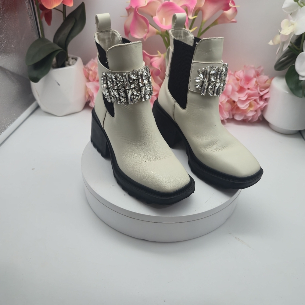 New Karl Lagerfeld Ivory Paris Embellished Platform Cavin Ankle Boots 6.5 - Picture 9 of 14